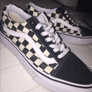 Vans Old Skool Checkered Shoes (Black/White)